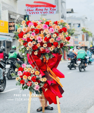 kệ hoa khai trương sang trọng, kệ hoa chúc mừng sự kiện, kệ hoa chúc mừng đỏ nổi bật, hoa khai trương đẹp, kệ hoa chúc mừng thành công, kệ hoa khai trương rực rỡ, hoa chúc mừng khai trương sang trọng, kệ hoa sự kiện cao cấp