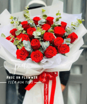 bó hoa hồng đỏ đẹp, bó hoa hồng đỏ tặng người yêu, bó hoa hồng đỏ lãng mạn, hoa hồng đỏ tươi, bó hoa hồng đỏ sinh nhật, bó hoa hồng đỏ hiện đại, bó hoa hồng đỏ tinh tế