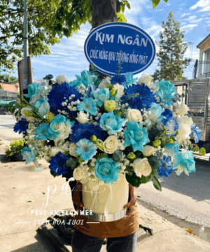 giỏ hoa khai trương tông xanh sang trọng, giỏ hoa hồng xanh đẹp, giỏ hoa chúc mừng khai trương cao cấp, giỏ hoa tươi màu xanh dương, giỏ hoa chúc mừng thành công, giỏ hoa tông xanh hiện đại, giỏ hoa tươi sang trọng, giỏ hoa khai trương đẹp