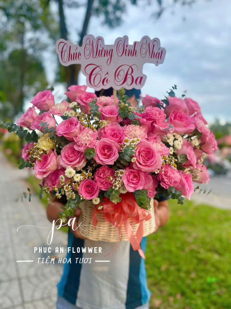 giỏ hoa sinh nhật tông hồng đẹp, giỏ hoa hồng tặng mẹ, giỏ hoa chúc mừng sinh nhật sang trọng, giỏ hoa tươi màu hồng nữ tính, giỏ hoa sinh nhật đẹp, giỏ hoa hồng ngọt ngào, giỏ hoa chúc mừng sinh nhật ý nghĩa, giỏ hoa tặng người thân yêu