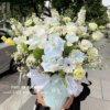 giỏ hoa lan hồ điệp trắng xanh thanh lịch sang trọng - Hoa Tươi Phúc An