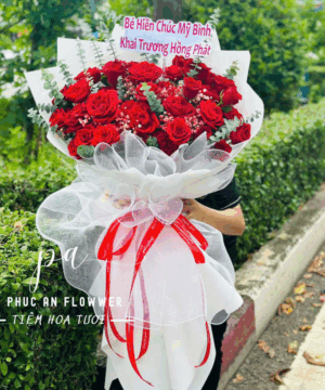Bó hoa hồng đỏ khai trương sang trọng, thiết kế tròn lớn rực rỡ chúc mừng hồng phát may mắn và thành công bền vững