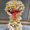 kệ hoa khai trương vàng kem sang trọng