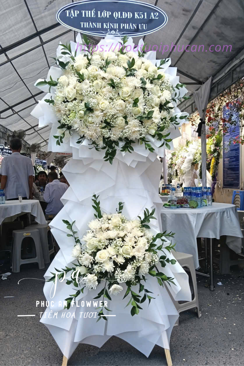 vòng hoa viếng đám tang