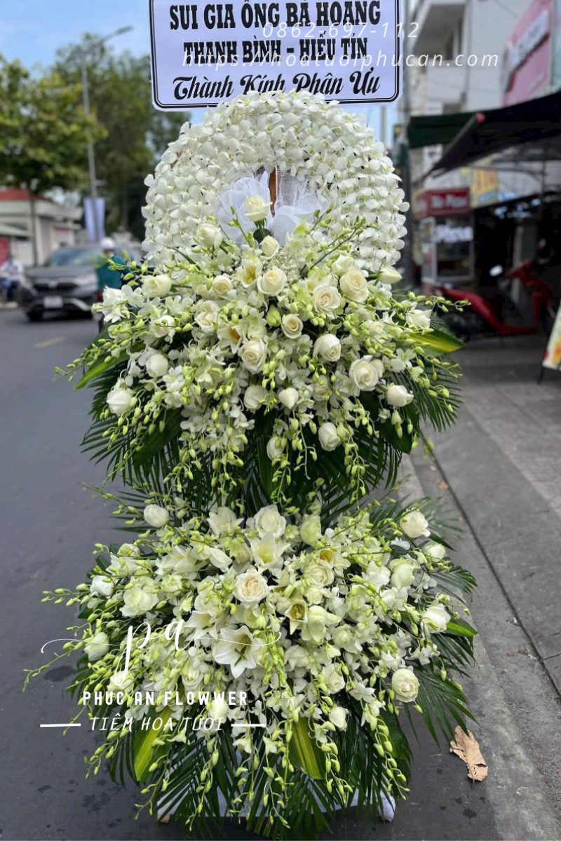 kệ hoa chia buồn lan hồ điệp