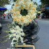 kệ hoa chia buồn hiện đại