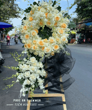 kệ hoa chia buồn hiện đại