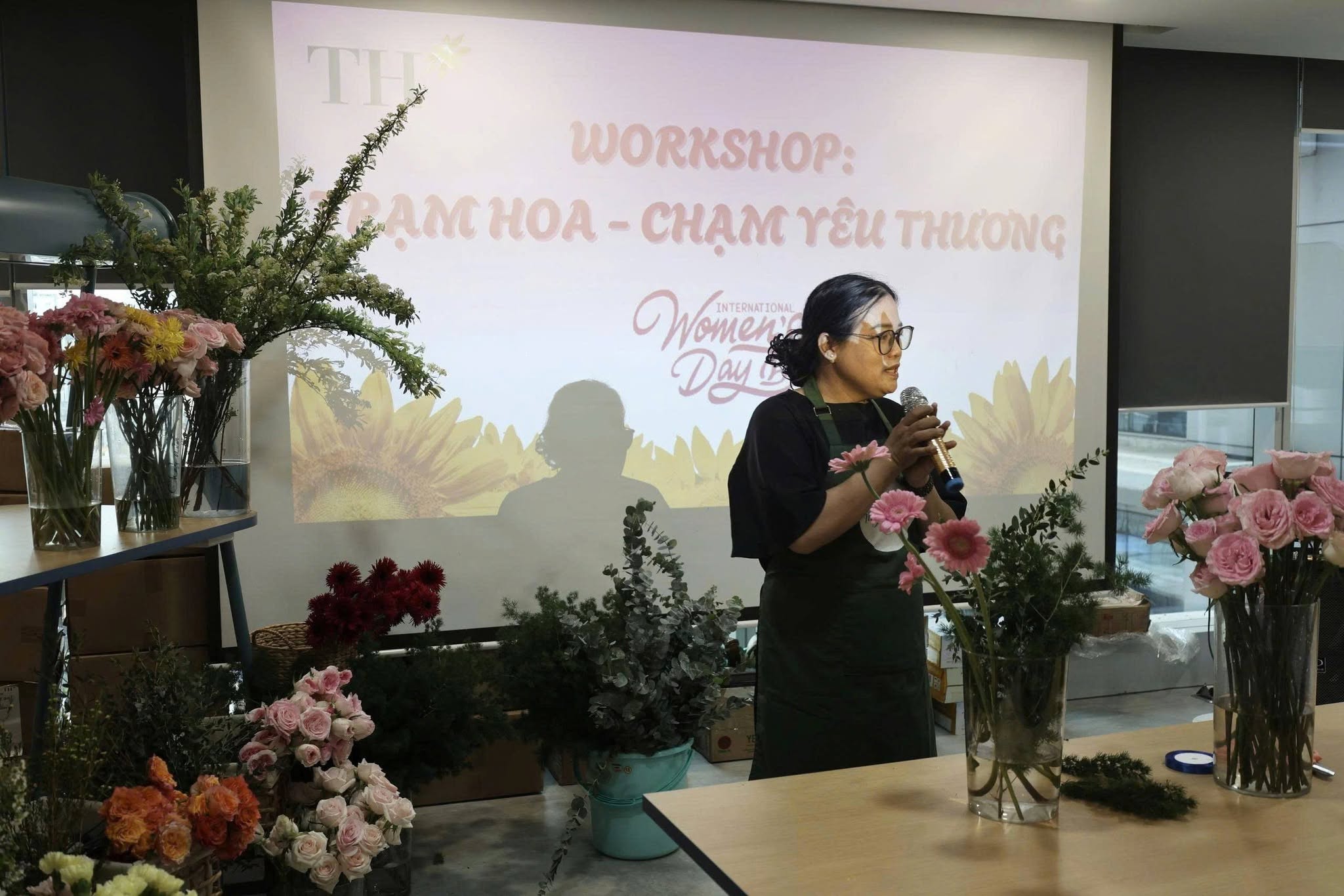 học cắm hoa