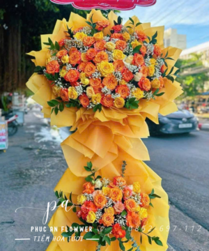 kệ hoa khai trương tông vàng